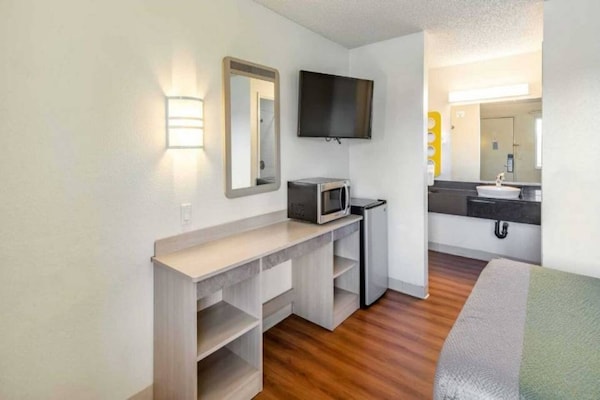 Foto van 2 tweepersoonsbedde|Toegankelijk voor mindervaliden|Douche volgens RI-norme|Nsmk - BedRoom