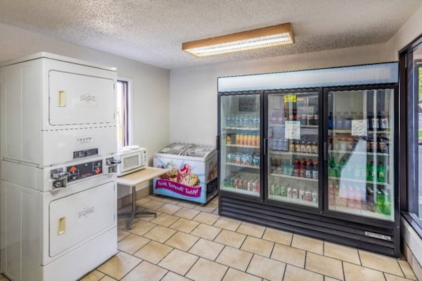 Foto van 2 tweepersoonsbedde|Toegankelijk voor mindervaliden|Douche volgens RI-norme|Nsmk - Facilities