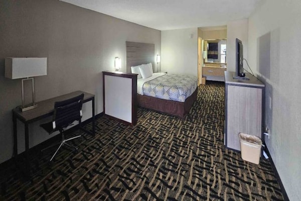 Foto van 1 kingsize bed | Badkuip met mobiele toegang Nsmk - Vakantiehuis in Jackson - BedRoom