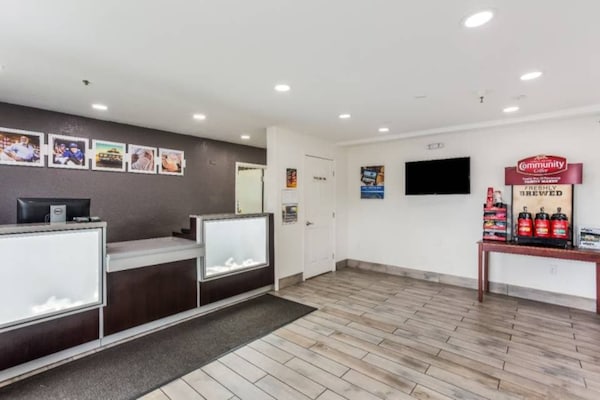 Foto van 2 tweepersoonsbedden, rookvrij | Jacksonville - Vakantiehuis in Jacksonville - FloorPlan