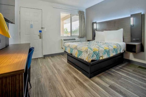 Foto van 1 King Bed | Micfridge - Vakantiehuis in Richland - BedRoom
