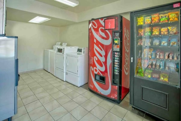 Foto van 1 King Bed | Micfridge - Vakantiehuis in Richland - Facilities