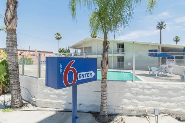 Foto van 2 Volledige Bedden | Niet-rokende, Mini Koelkast - Vakantiehuis in Bakersfield - Facilities