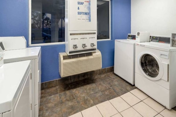 Foto van 1 tweepersoonsbed (queensize) | Minikoelkast - Vakantiehuis in Ventura - Facilities