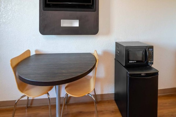 Foto van 1 tweepersoonsbed (queensize) | Minikoelkast - Vakantiehuis in Ventura - Facilities