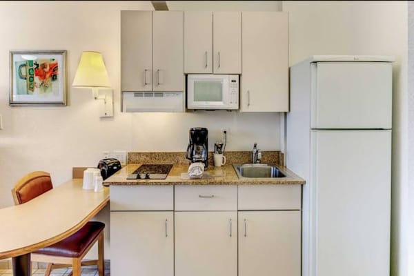 Foto van 2 tweepersoonsbedden |Roken toegestaan|Kissimmee - Vakantiehuis in Kissimmee - Kitchen