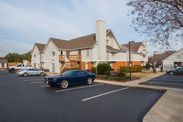 Foto van 2 Queensize Bedden | Premium, Micfridge - Vakantiehuis in Greensboro - ExteriorSummer