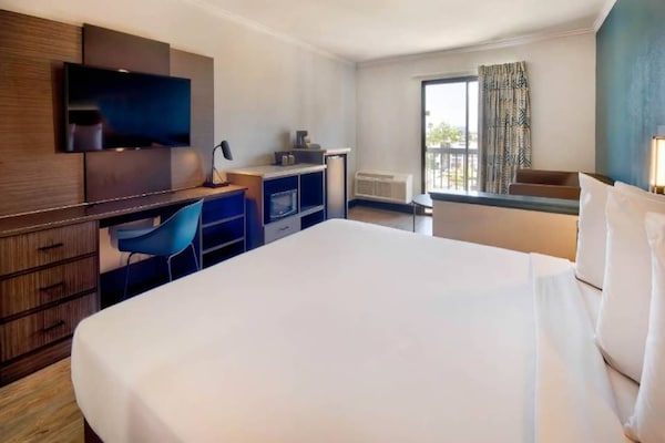Foto van 1 tweepersoonsbed (queensize) | Rookvrij - Vakantiehuis in Lawndale - BedRoom