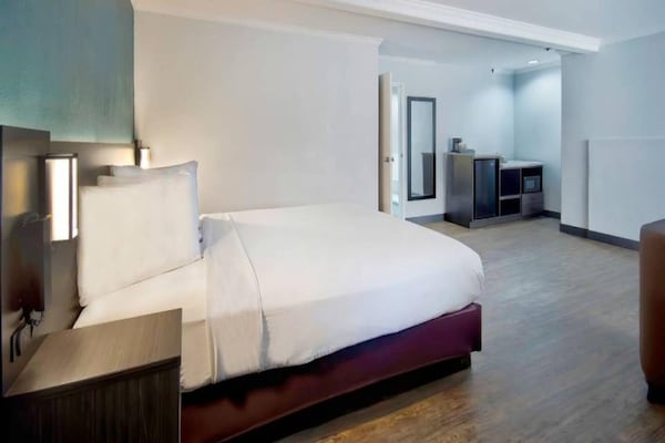 Foto van 1 tweepersoonsbed (queensize) | Rookvrij - Vakantiehuis in Lawndale - BedRoom
