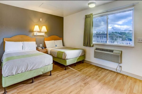 Foto van 2 tweepersoonsbedden | Rookvrij - Vakantiehuis in Kissimmee - BedRoom