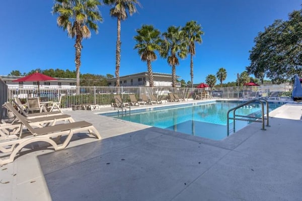 Foto van 2 tweepersoonsbedden | Rookvrij - Vakantiehuis in Kissimmee - Pool