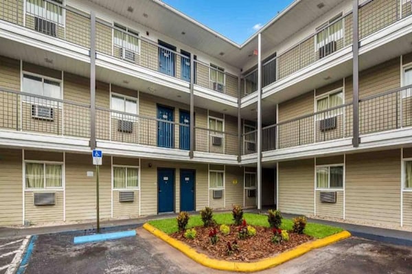 Foto van 1 tweepersoonsbed (queensize) | Niet-roken - Vakantiehuis in Jacksonville - ExteriorSummer