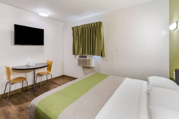 Foto van 1 tweepersoonsbed (queensize) | Niet-roken - Vakantiehuis in Jacksonville - BedRoom
