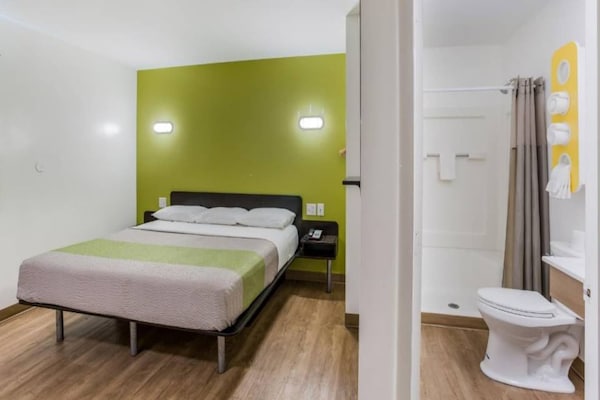 Foto van 1 tweepersoonsbed (queensize) | Niet-roken - Vakantiehuis in Jacksonville - BedRoom