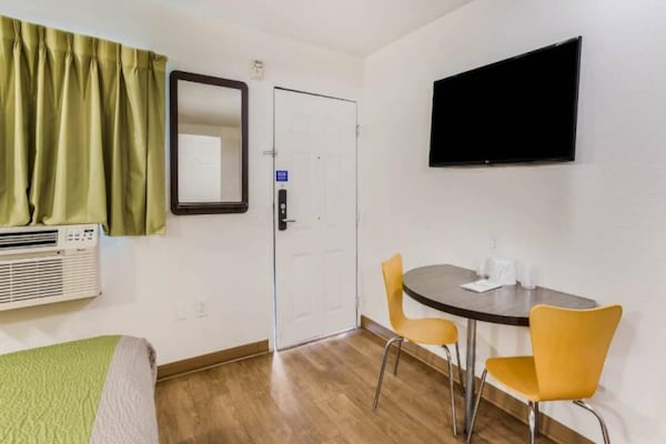 Foto van 1 tweepersoonsbed (queensize) | Niet-roken - Vakantiehuis in Jacksonville - BedRoom