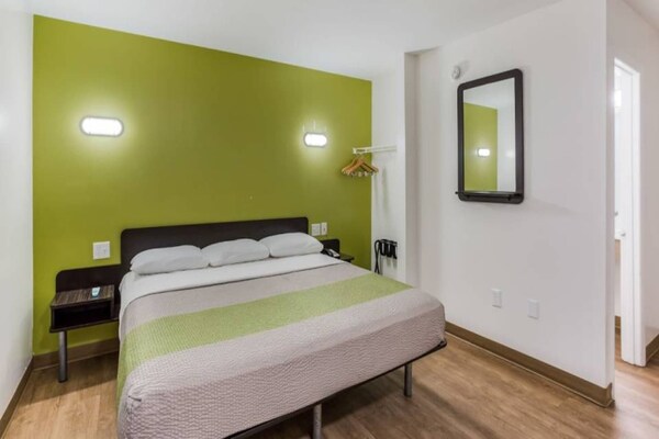 Foto van 1 tweepersoonsbed (queensize) | Niet-roken - Vakantiehuis in Jacksonville - BedRoom