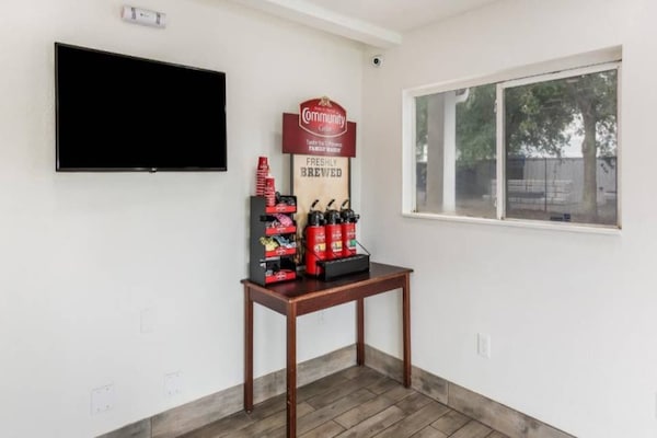 Foto van 1 tweepersoonsbed (queensize) | Niet-roken - Vakantiehuis in Jacksonville - FloorPlan