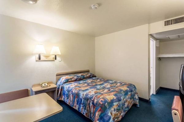Foto van 1 tweepersoonsbed (queensize) | Niet-roken, koelkast (Micfridge) - Facilities