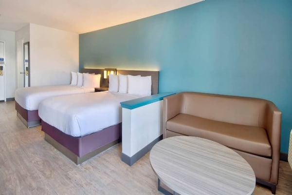 Foto van 2 tweepersoonsbedden (queensize) | Rookvrij - Vakantiehuis in Lawndale - BedRoom