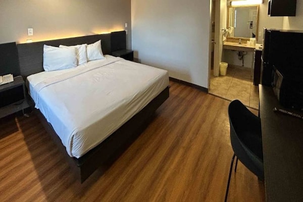 Foto van 1 kingsize bed | Roken toegestaan, koelkast aanwezig - BedRoom