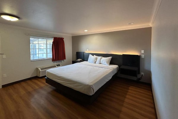 Foto van 1 kingsize bed | Roken toegestaan, koelkast aanwezig - BedRoom
