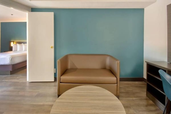 Foto van 2 Queensize Bedden | Roken - Vakantiehuis in Lawndale - BathRoom
