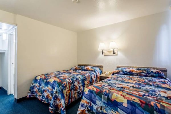 Foto van 2 tweepersoonsbedden | Niet-roken, koelkast - Vakantiehuis in Moses Lake - BedRoom