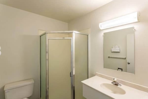 Foto van 2 tweepersoonsbedden | Niet-roken, koelkast - Vakantiehuis in Moses Lake - Facilities