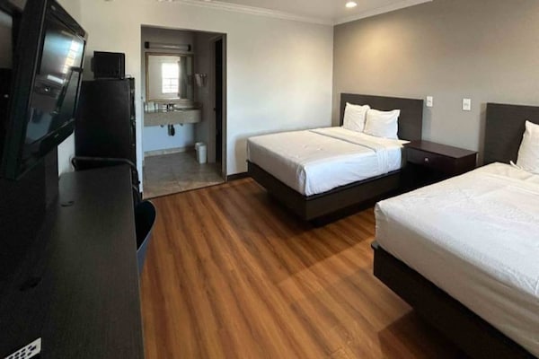 Foto van 2 tweepersoonsbedden | Niet-roken, koelkast - Vakantiehuis in Mojave - BedRoom
