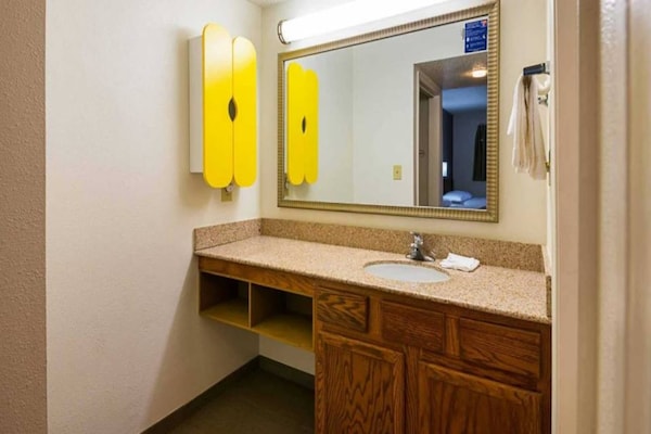 Foto van 2 tweepersoonsbedden | Roken toegestaan - Vakantiehuis in Greensboro - BathRoom