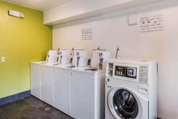 Foto van 2 tweepersoonsbedden | Roken toegestaan | Jacksonville - Facilities
