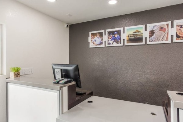 Foto van 2 tweepersoonsbedden | Roken toegestaan | Jacksonville - FloorPlan