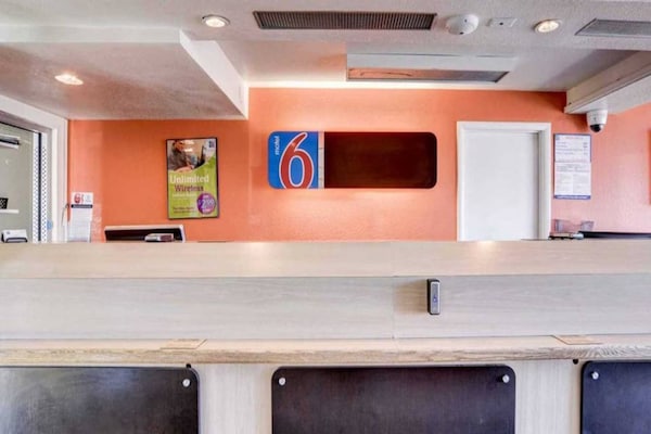 Foto van 1 kingsize bed | Nsmk, Micfridge - Vakantiehuis in Greenwood Village - FloorPlan