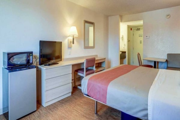 Foto van 1 kingsize bed | Nsmk, Micfridge - Vakantiehuis in Greenwood Village - BedRoom