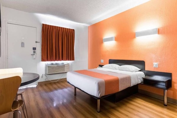 Foto van 1 tweepersoonsbed (queensize) | Roken toegestaan - Vakantiehuis in Long Beach - BedRoom
