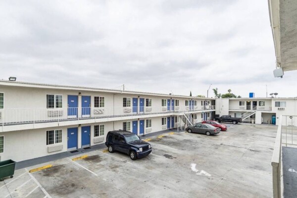 Foto van 1 tweepersoonsbed (queensize) | Roken toegestaan - Vakantiehuis in Long Beach - ExteriorSummer