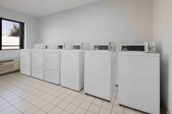 Foto van 1 tweepersoonsbed (queensize) | Suite, rookvrij, keuken - Facilities