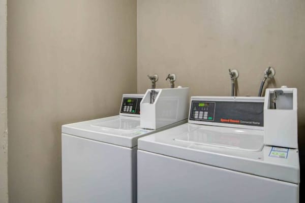 Foto van 2 tweepersoonsbedden | Suite, rookvrij, keuken - Vakantiehuis in Ontario - Facilities