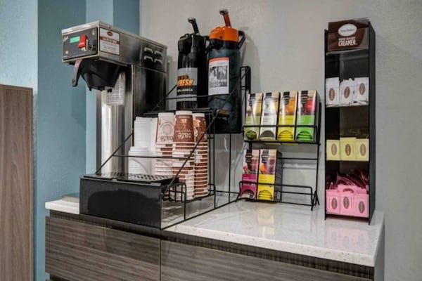 Foto van 2 tweepersoonsbedden | Suite, rookvrij, keuken - Vakantiehuis in Ontario - Facilities