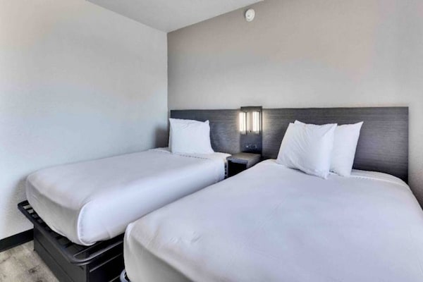 Foto van 2 tweepersoonsbedden | Minikoelkast - Vakantiehuis in Austin - Facilities