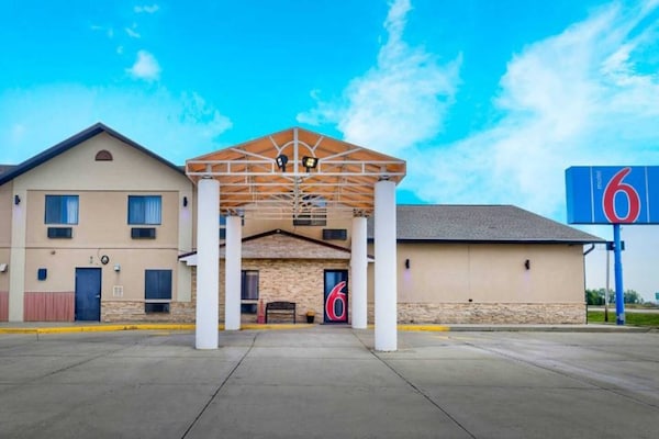 Foto van 1 queensize bed | Mob Acc RI Shwr Nsmk Minikoelkast - ExteriorSummer