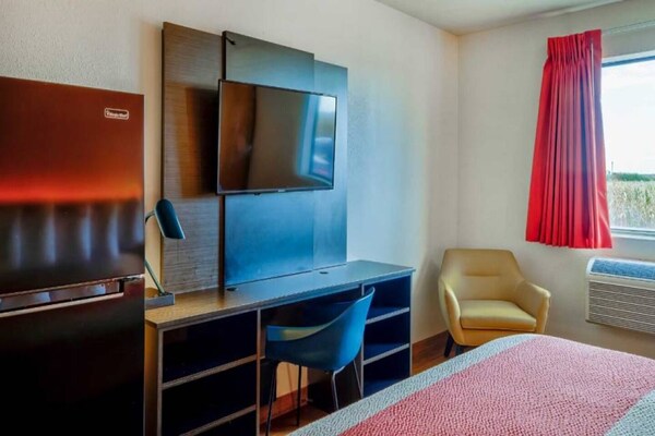 Foto van 2 tweepersoonsbedden (queensize) | Rookvrij, minikoelkast - BedRoom