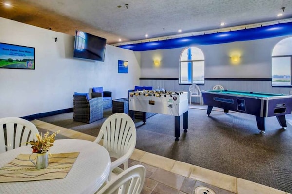 Foto van 2 tweepersoonsbedden (queensize) | Rookvrij, minikoelkast - Facilities