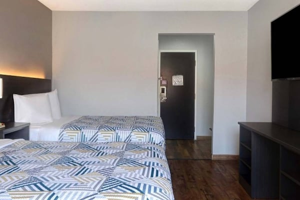 Foto van 2 tweepersoonsbedden (queensize) | - Vakantiehuis in Shepherdsville - BedRoom