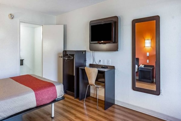 Foto van 1 kingsize bed | Roken toegestaan, koelkast aanwezig - BedRoom