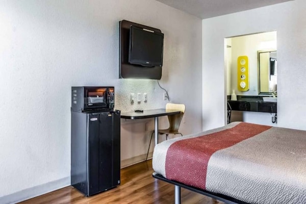 Foto van 1 kingsize bed | Roken toegestaan, koelkast aanwezig - BedRoom