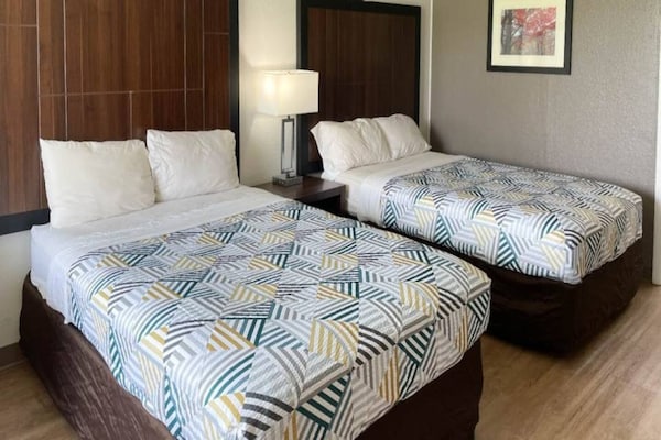 Foto van 2 tweepersoonsbedden | Roken toegestaan - Vakantiehuis in Opelika AL - BedRoom