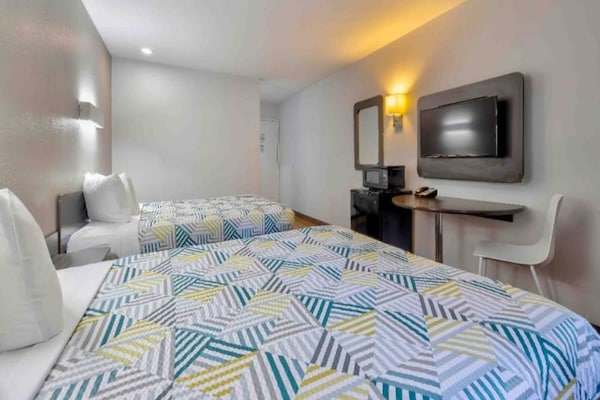 Foto van 2 tweepersoonsbedden | Rookoven, koelkast - Vakantiehuis in Little Rock AR - Facilities