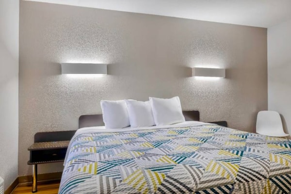 Foto van 1 kingsize bed | Rookvrij, Keuken - Vakantiehuis in Little Rock AR - BedRoom