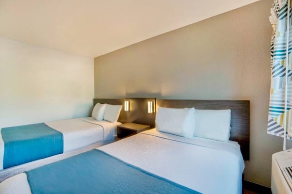 Foto van 2 tweepersoonsbedden | Premium, Micfridge - Vakantiehuis in Fort Lauderdale - Facilities